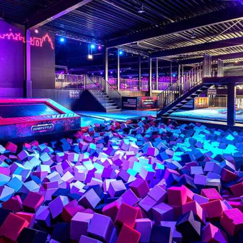 Foam Pit met Jump tower en trampolinepark jumpstyle ELI Play