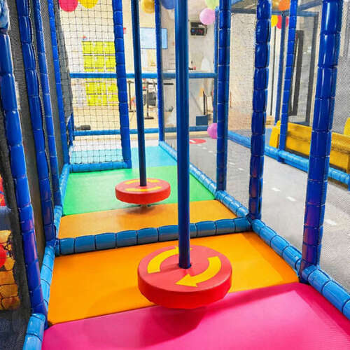 Indoorspielplatz Kiddies Stockerau Hersteller ELI Play